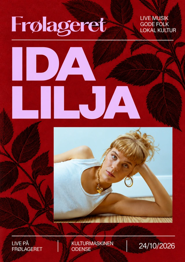 Rød Ida Lilja-plakat for Frølageret med sorte blade, lyserød typografi og et portrætfoto.