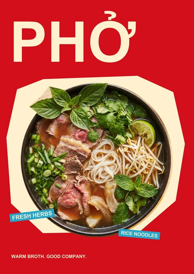 Rød Phở-plakat med en skål nudelsuppe og friske krydderurter.